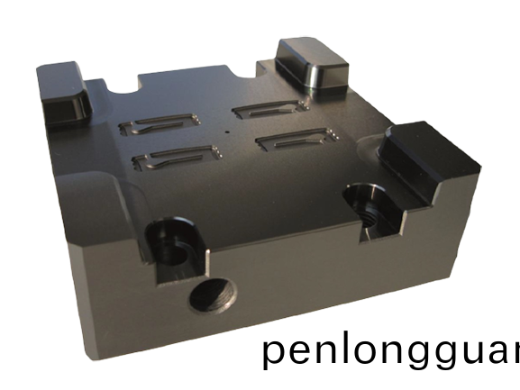 氮化鉻(luo)鋁鈦（TiAlCrN）塗(tu)層(ceng)